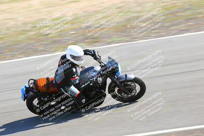 media/Feb-05-2023-Classic Track Day (Sun) [[c35aca4a42]]/Group 3/session 1 turn 9/